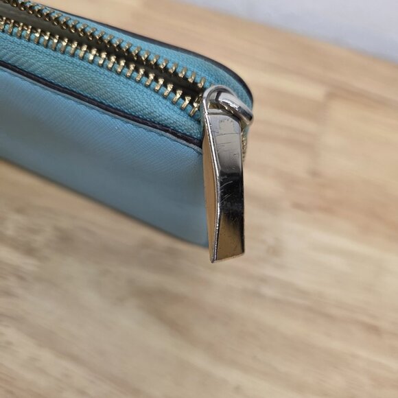 Kate Spade New York Round Zipper Wallet Cedar Street Lacey Light Blue - Picture 3 of 10